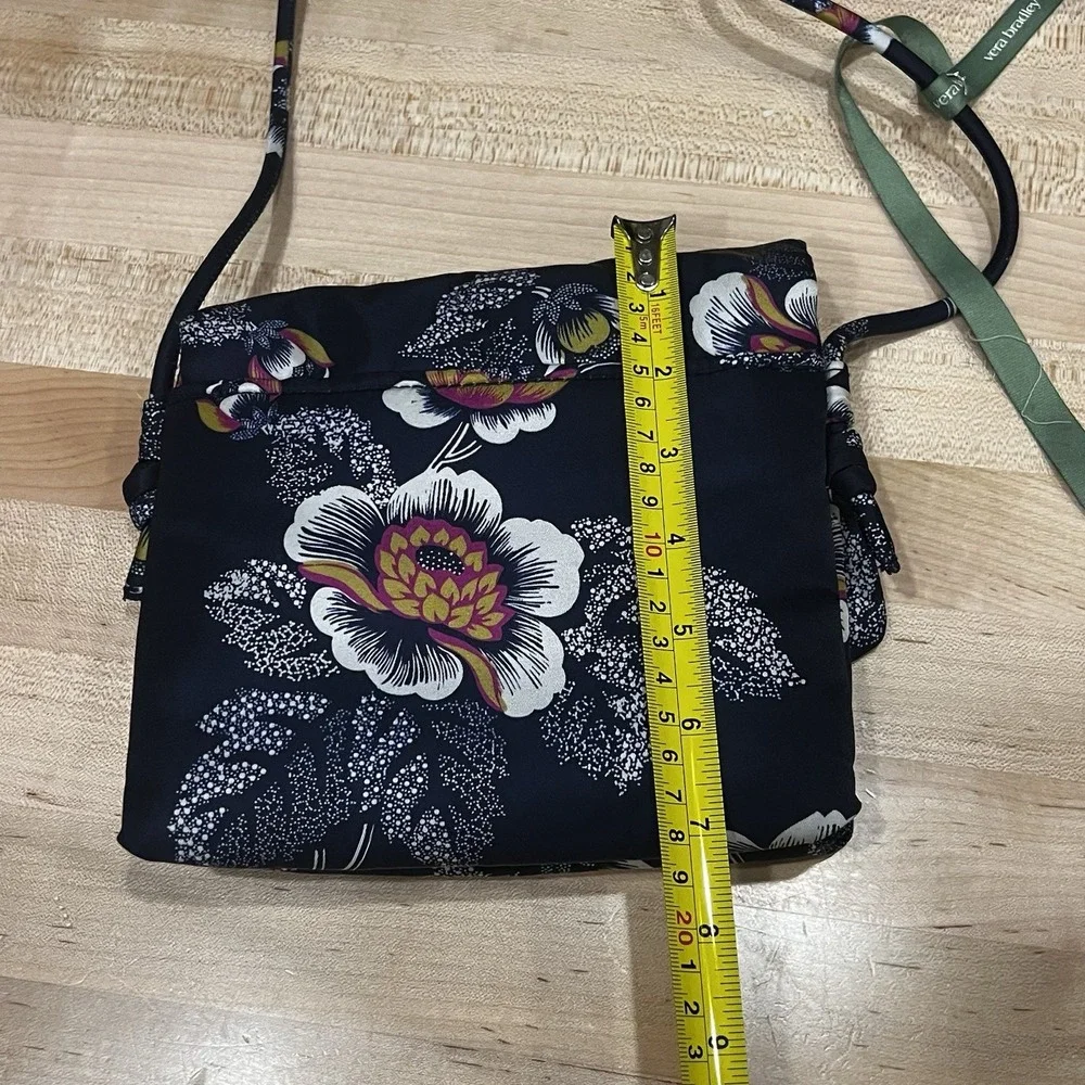 Vera Bradley Baird Hipster Crossbody Bag Purse Nylon SEURAT FLORAL $80